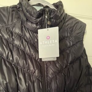 NWT! Athleta Downalicious Deluxe Vest - Black - XL